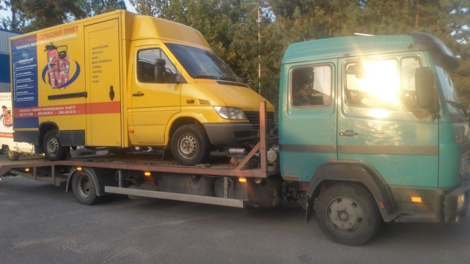 Евакуатор Берестейський проспект